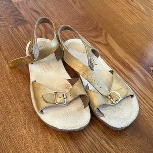 Size 13 san sun surfers gold